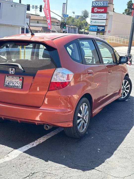 2012 Honda Fit - Image 6 of 11