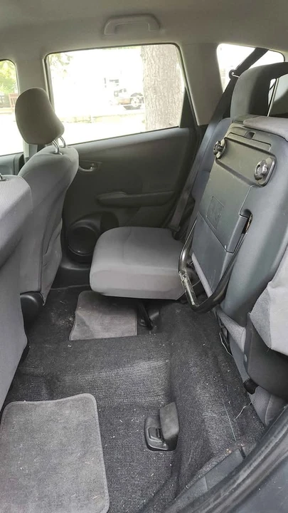 2012 Honda Fit - Image 7 of 9
