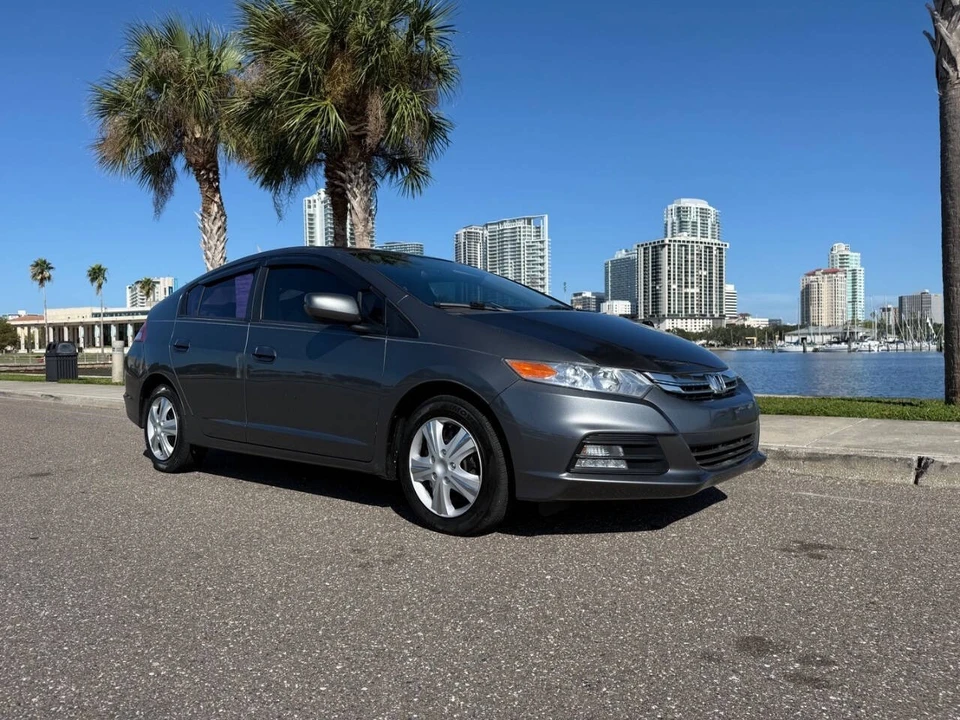2012 Honda Insight 2nd Gen - Image 2 of 21