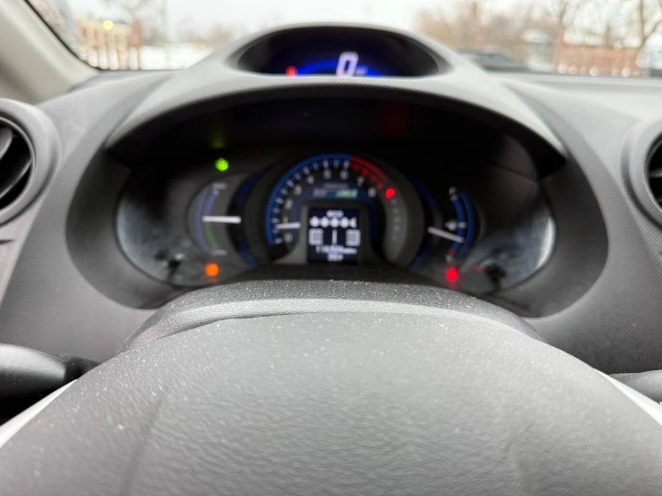 2012 Honda Insight 2nd Gen - Image 11 of 21