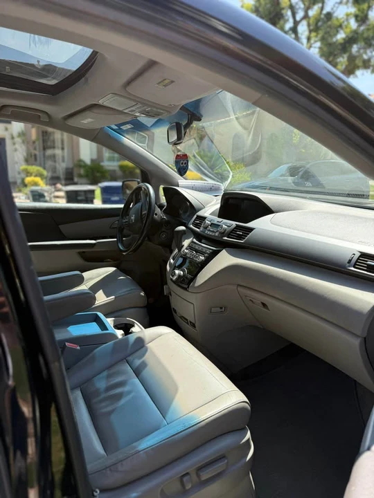 2012 Honda Odyssey - Image 6 of 6