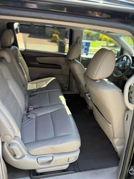 2012 Honda Odyssey - Image 2 of 6