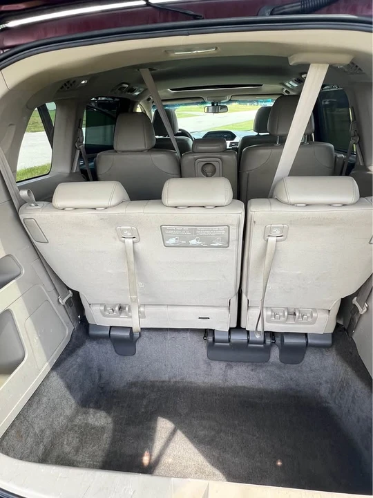 2012 Honda Odyssey - Image 18 of 19
