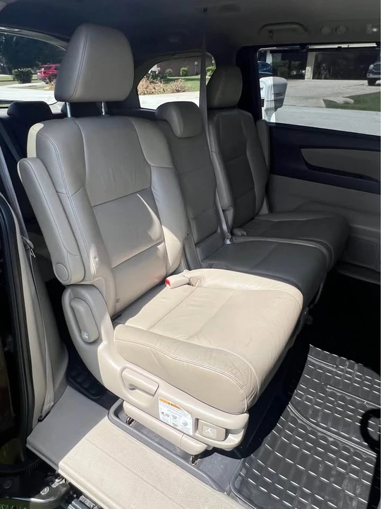 2012 Honda Odyssey - Image 8 of 19