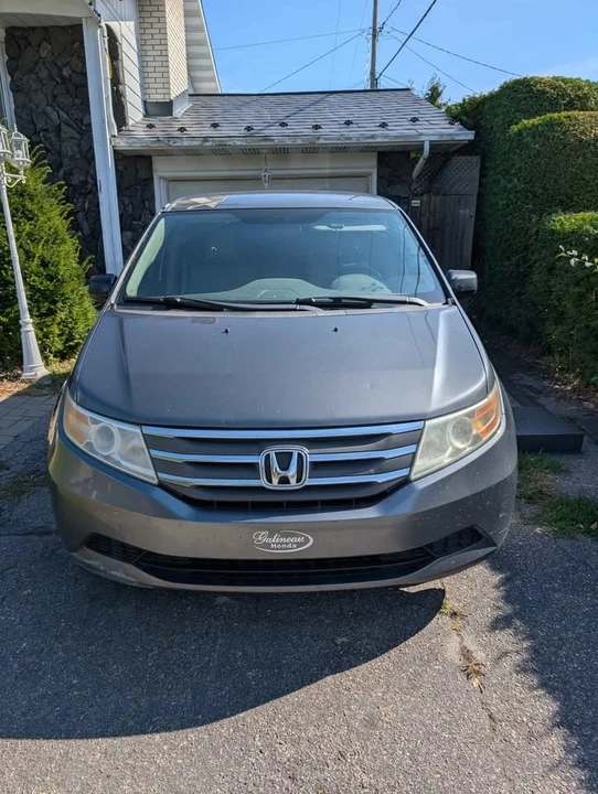 2012 Honda Odyssey - Image 2 of 8