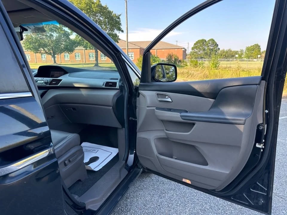2012 Honda Odyssey - Image 12 of 20