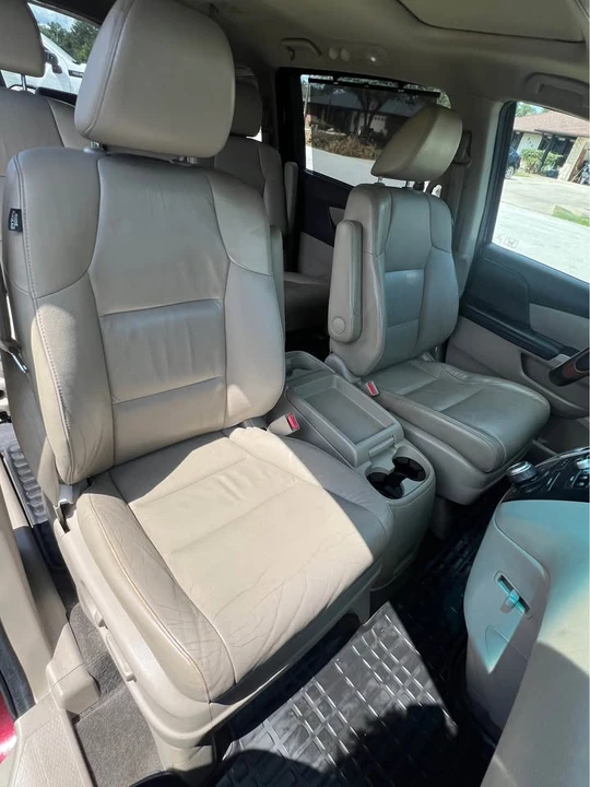 2012 Honda Odyssey - Image 11 of 19