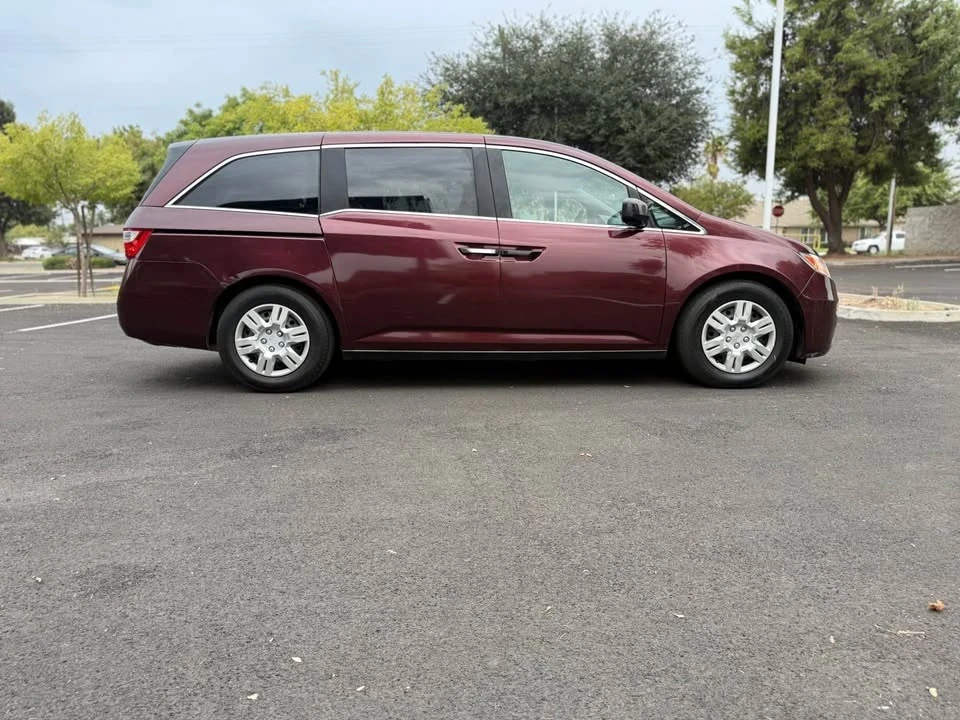 2012 Honda Odyssey - Image 4 of 12