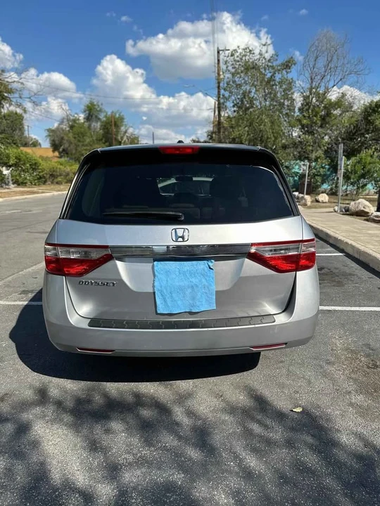 2012 Honda Odyssey - Image 3 of 7