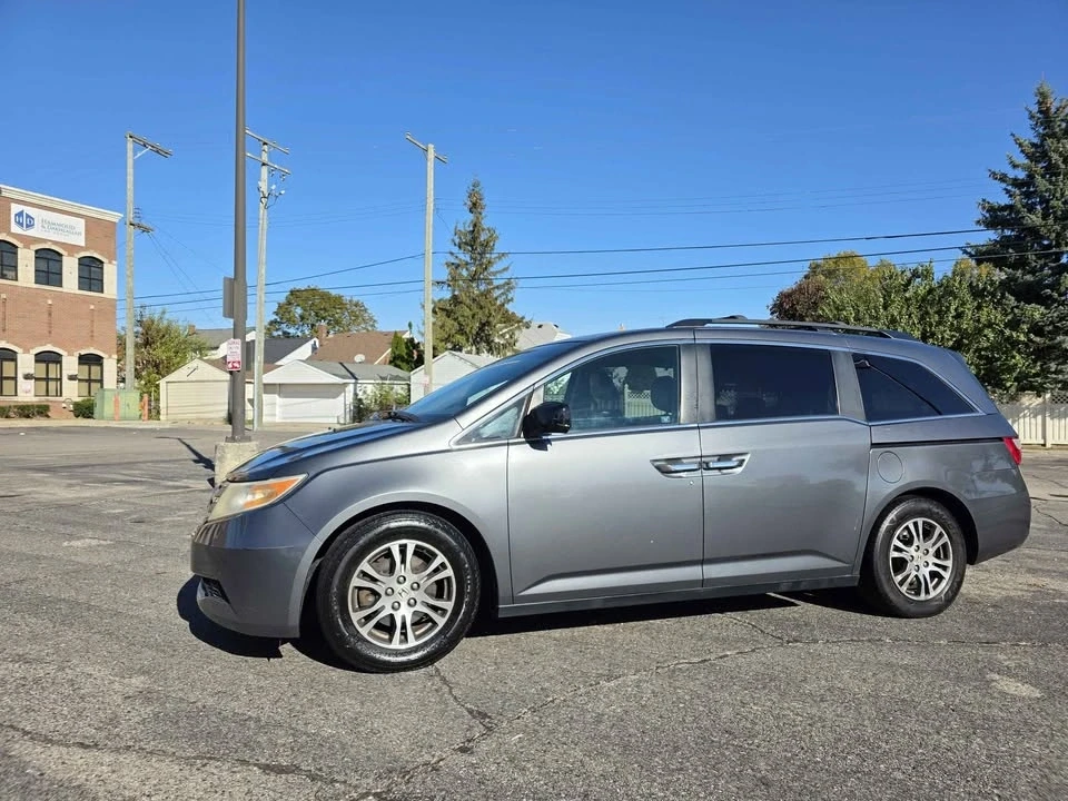 2012 Honda Odyssey - Image 3 of 18