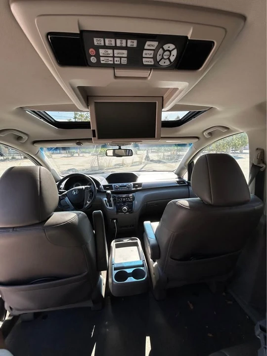 2012 Honda Odyssey - Image 10 of 12