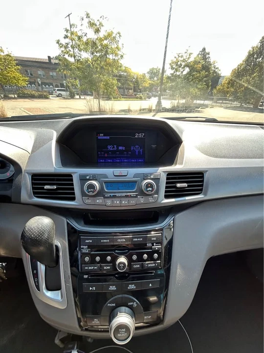 2012 Honda Odyssey - Image 9 of 12