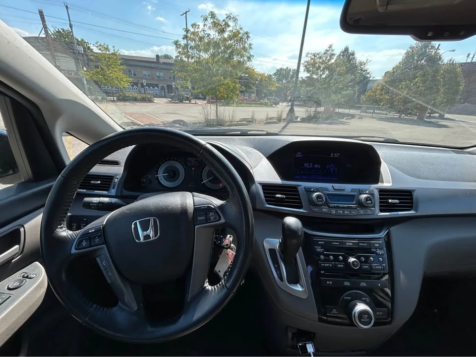 2012 Honda Odyssey - Image 8 of 12