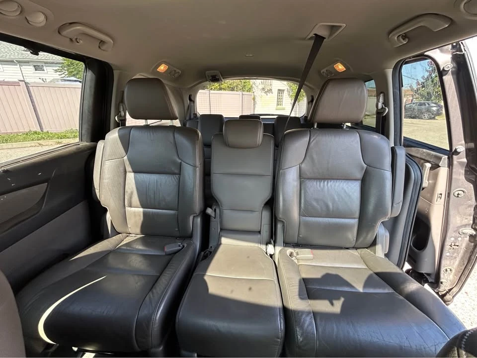 2012 Honda Odyssey - Image 11 of 12