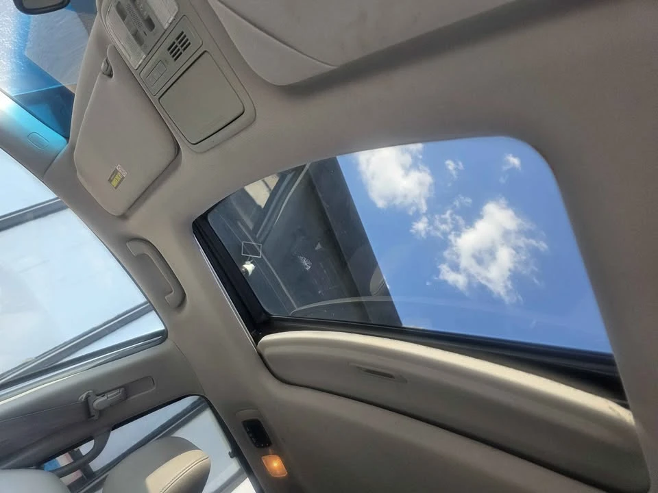 2012 Honda Odyssey - Image 10 of 13