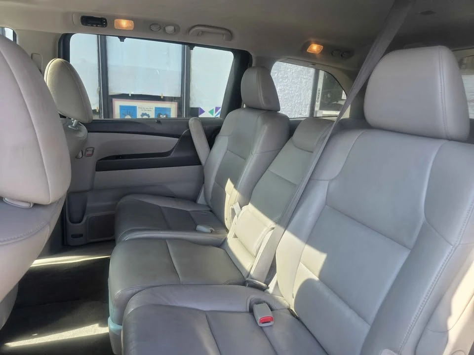 2012 Honda Odyssey - Image 11 of 13