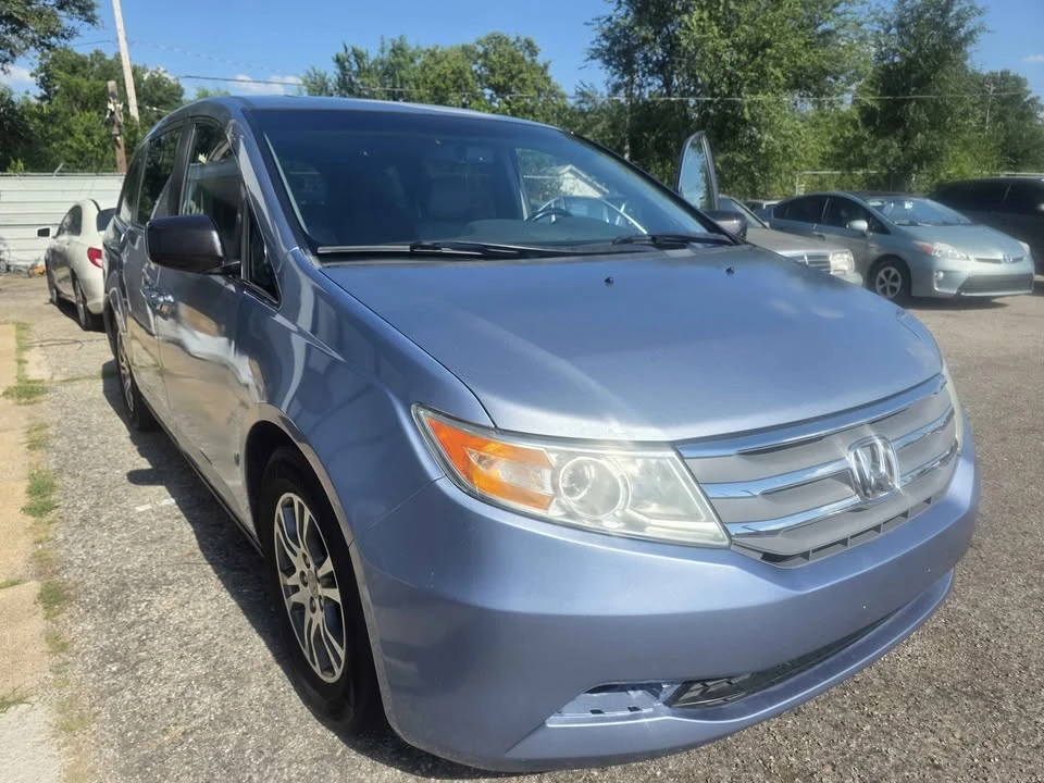 2012 Honda Odyssey - Image 2 of 13