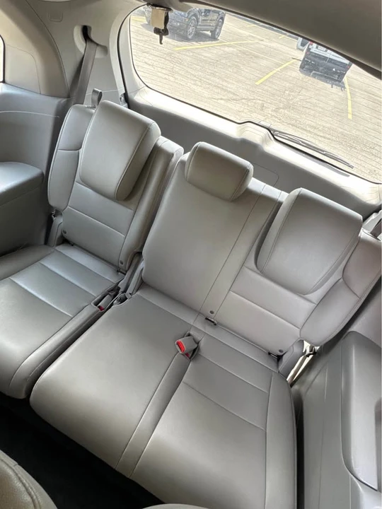 2012 Honda Odyssey - Image 11 of 13