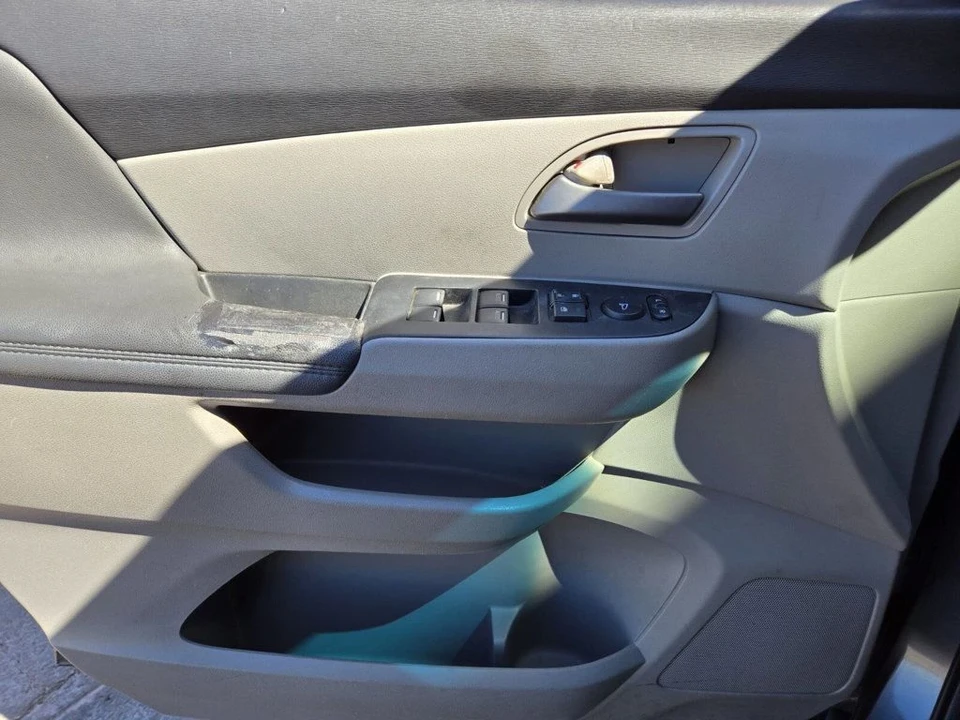 2012 Honda Odyssey - Image 16 of 21
