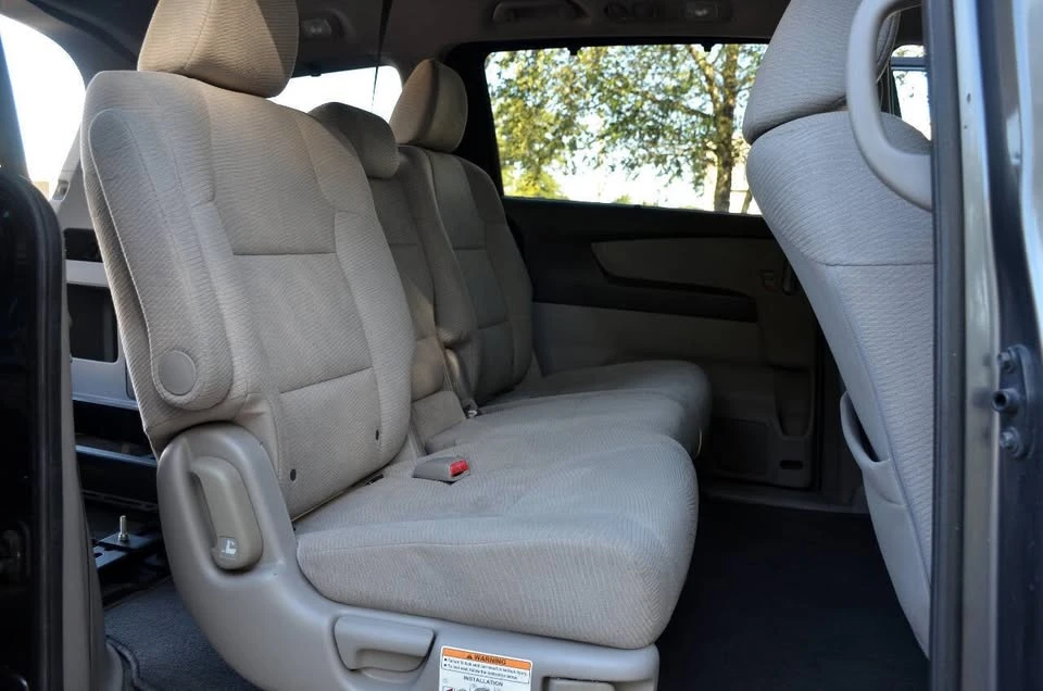 2012 Honda Odyssey - Image 8 of 19