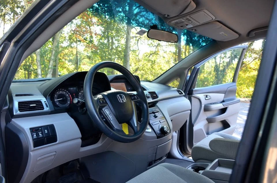 2012 Honda Odyssey - Image 10 of 19