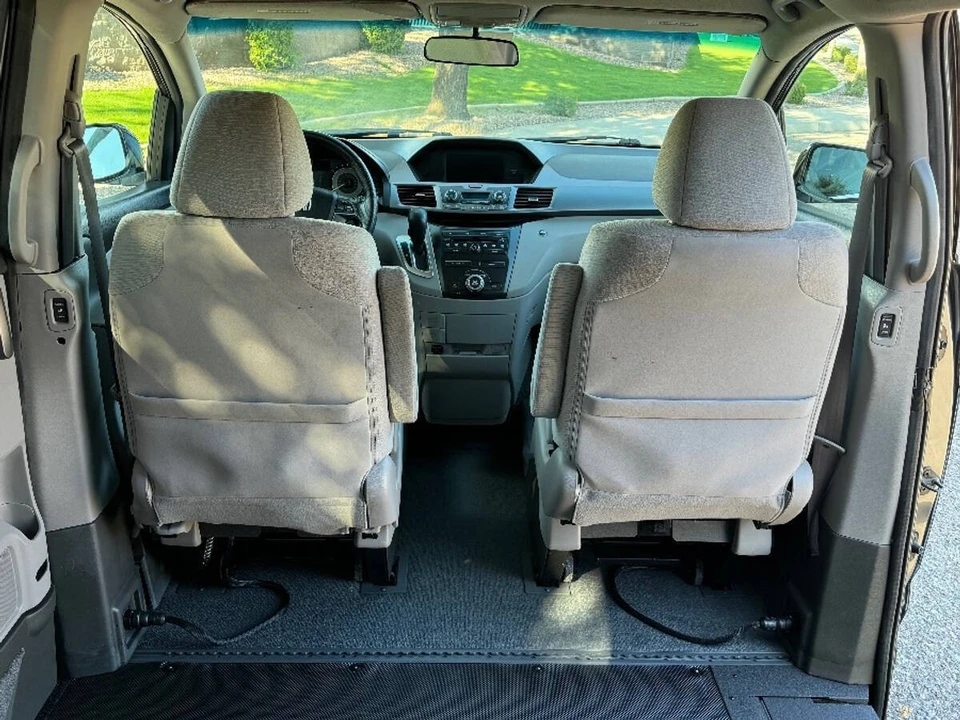2012 Honda Odyssey - Image 8 of 15