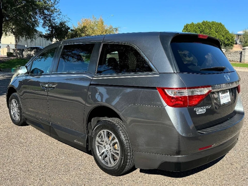 2012 Honda Odyssey - Image 12 of 15