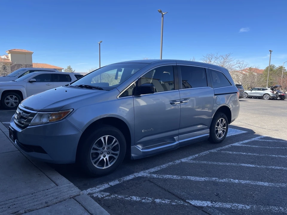 2012 Honda Odyssey - Image 10 of 13