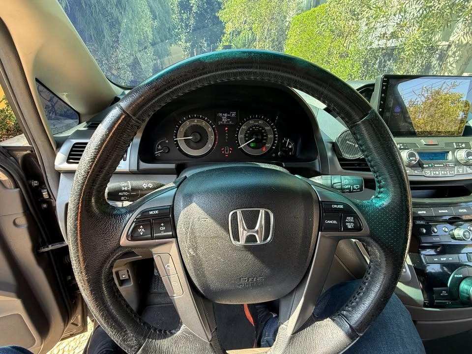 2012 Honda Odyssey - Image 15 of 20