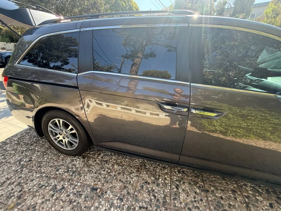 2012 Honda Odyssey - Image 2 of 20