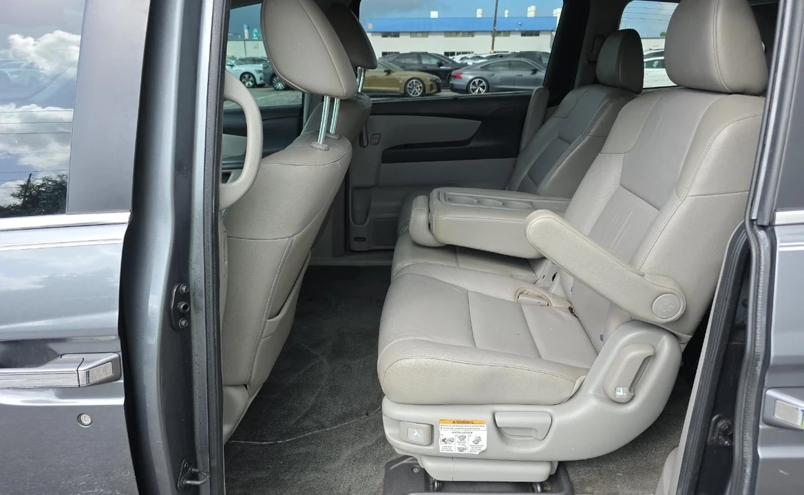 2012 Honda Odyssey - Image 11 of 12