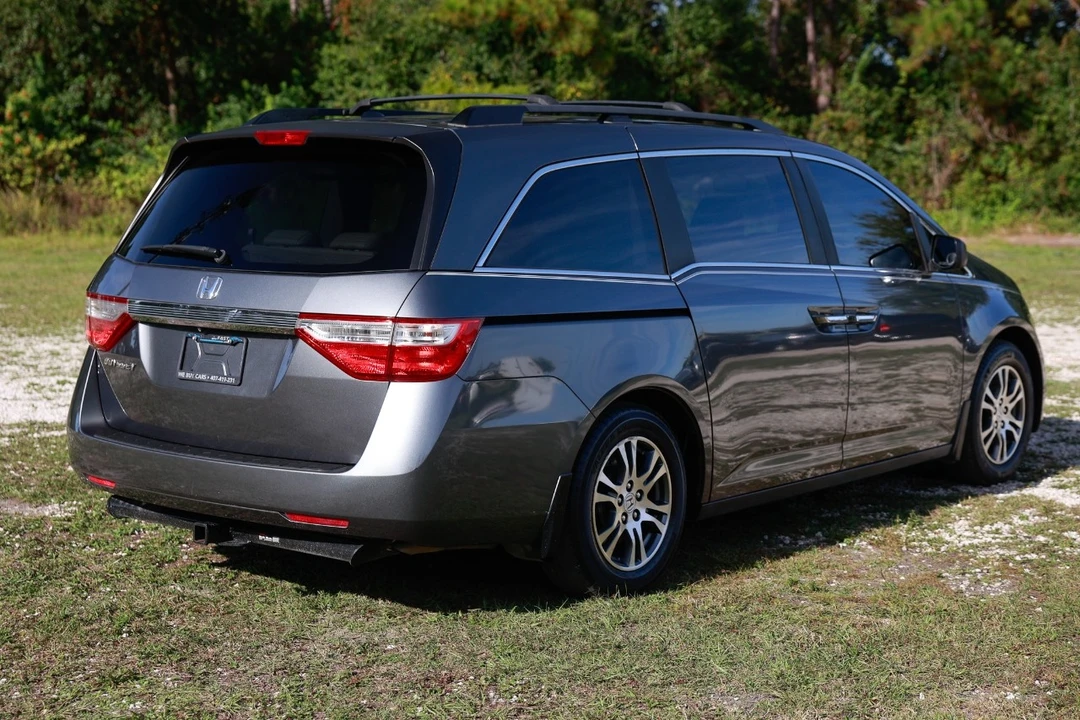 2012 Honda Odyssey - Image 11 of 12
