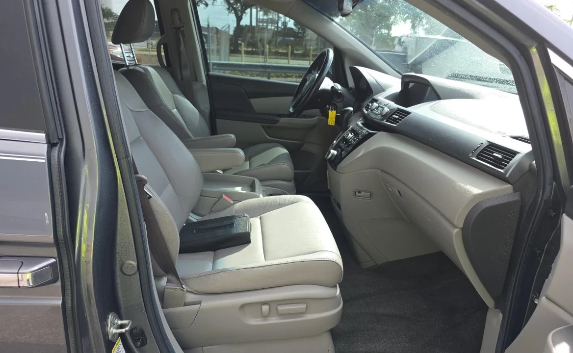 2012 Honda Odyssey - Image 10 of 12