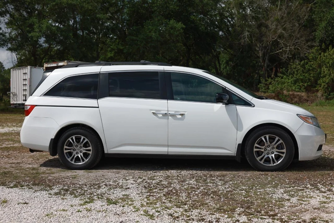 2012 Honda Odyssey - Image 13 of 21