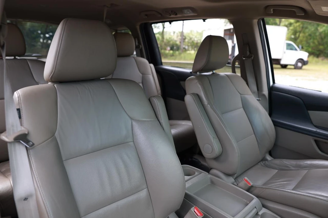2012 Honda Odyssey - Image 18 of 21