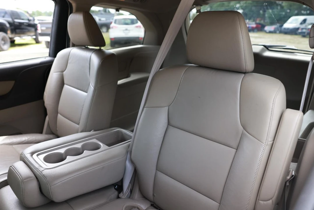 2012 Honda Odyssey - Image 8 of 21