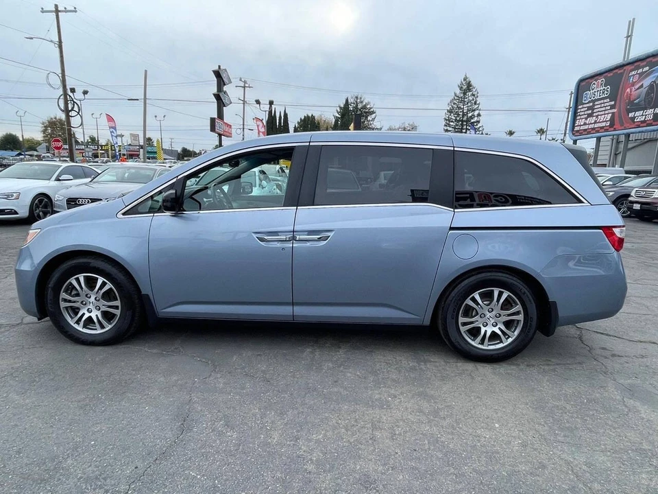 2012 Honda Odyssey - Image 3 of 17