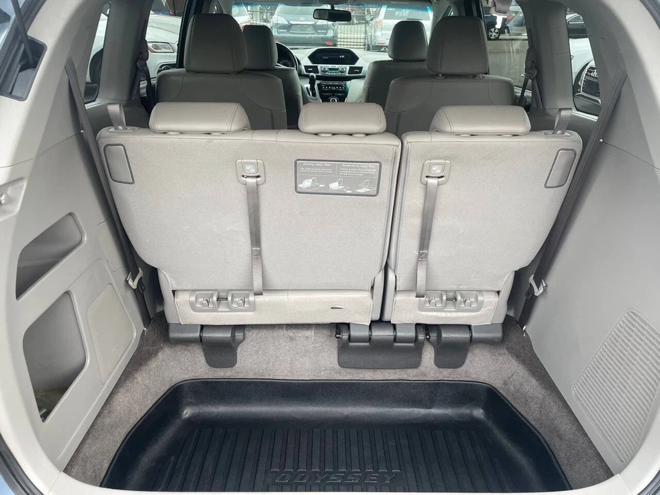 2012 Honda Odyssey - Image 14 of 17