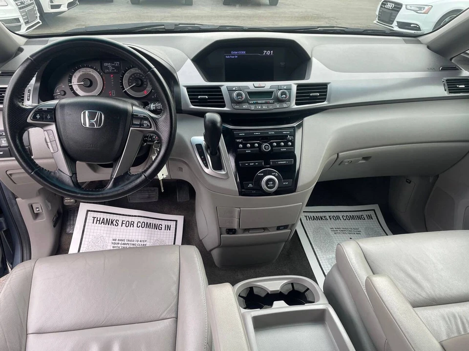 2012 Honda Odyssey - Image 10 of 17