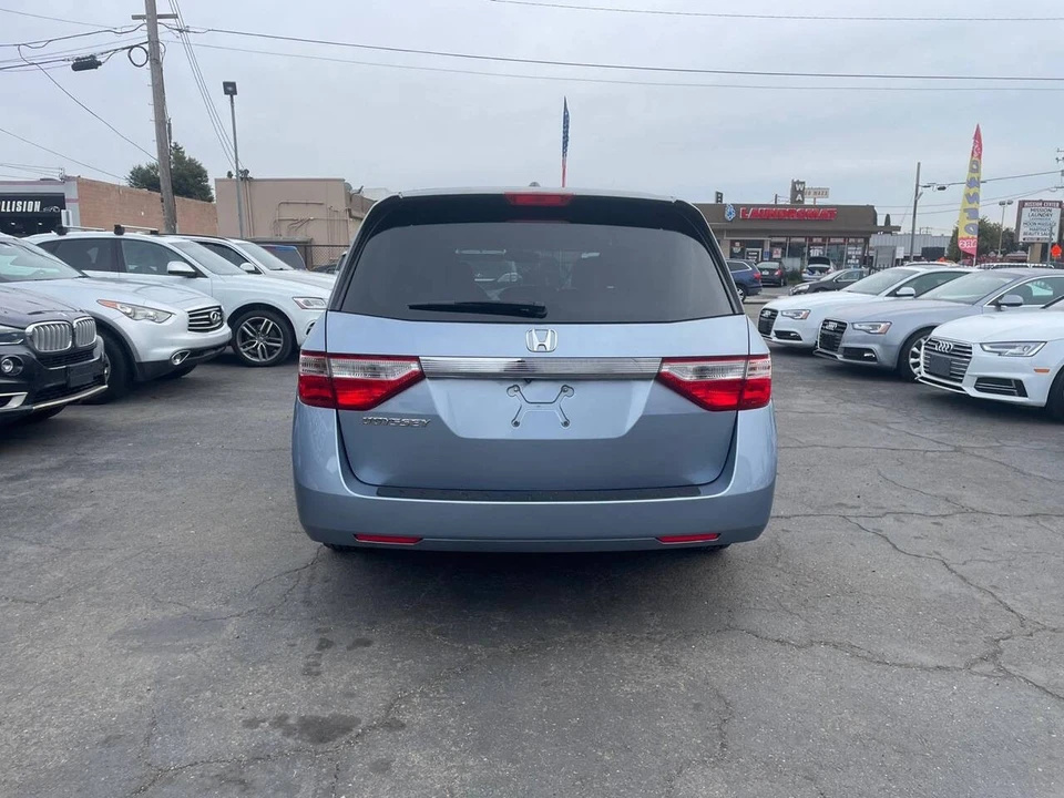 2012 Honda Odyssey - Image 5 of 17