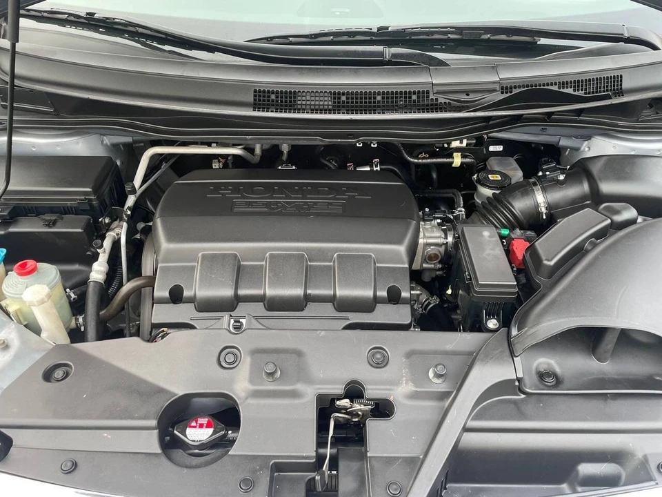 2012 Honda Odyssey - Image 15 of 17