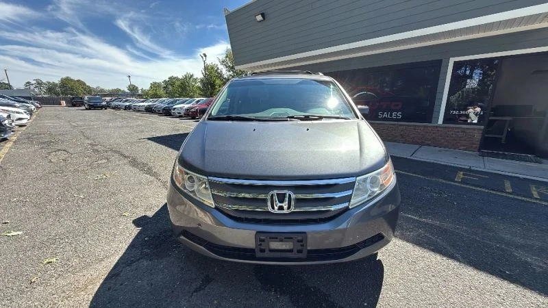 2012 Honda Odyssey - Image 2 of 12