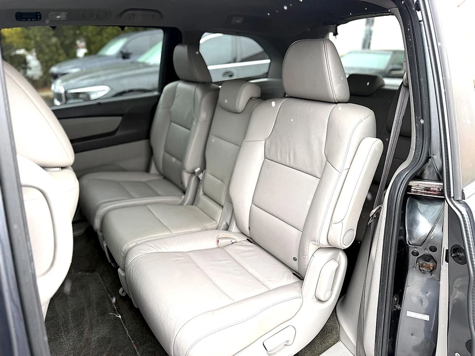 2012 Honda Odyssey - Image 14 of 21