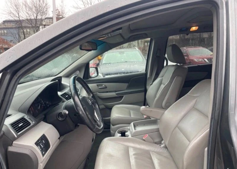2012 Honda Odyssey - Image 9 of 10