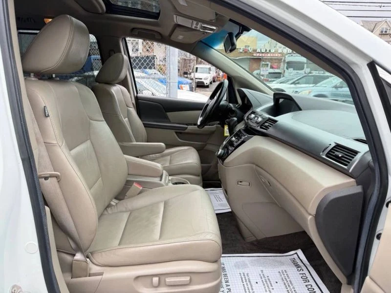 2012 Honda Odyssey - Image 11 of 12