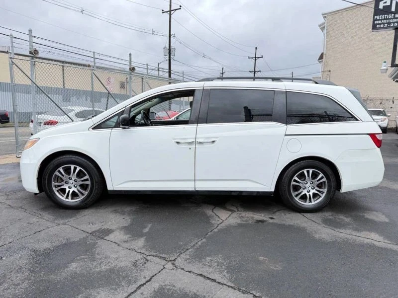 2012 Honda Odyssey - Image 2 of 12