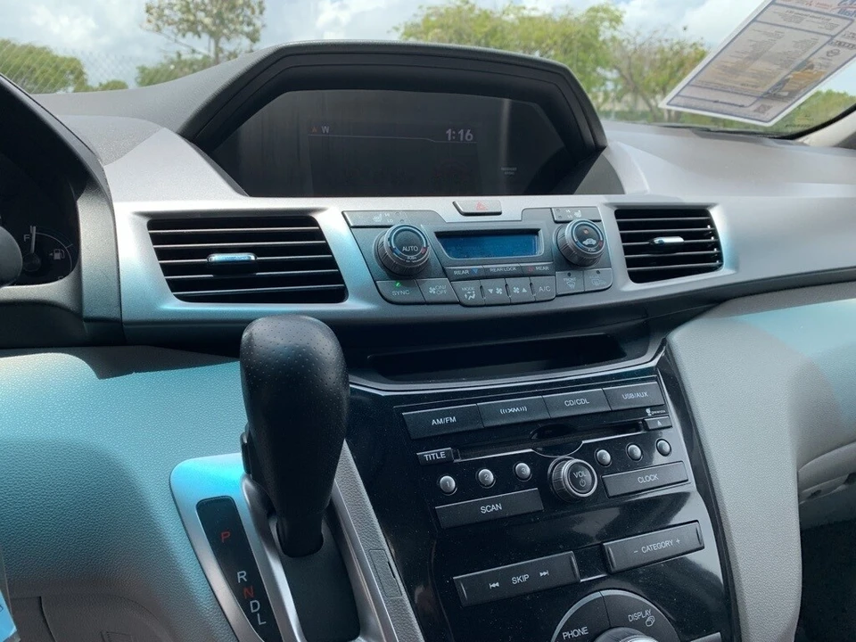 2012 Honda Odyssey - Image 9 of 12