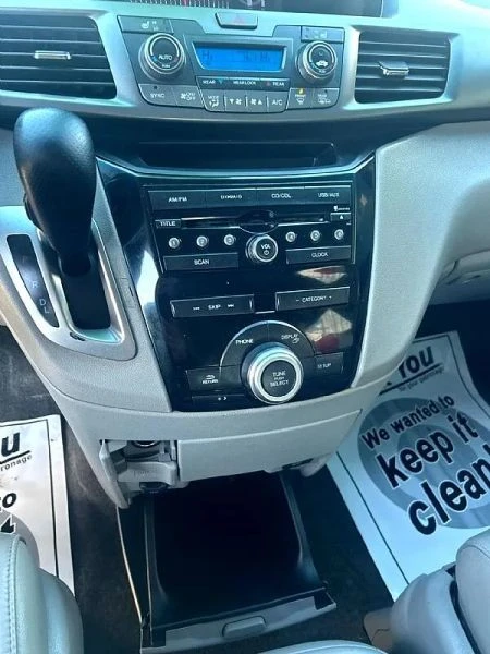 2012 Honda Odyssey - Image 10 of 12