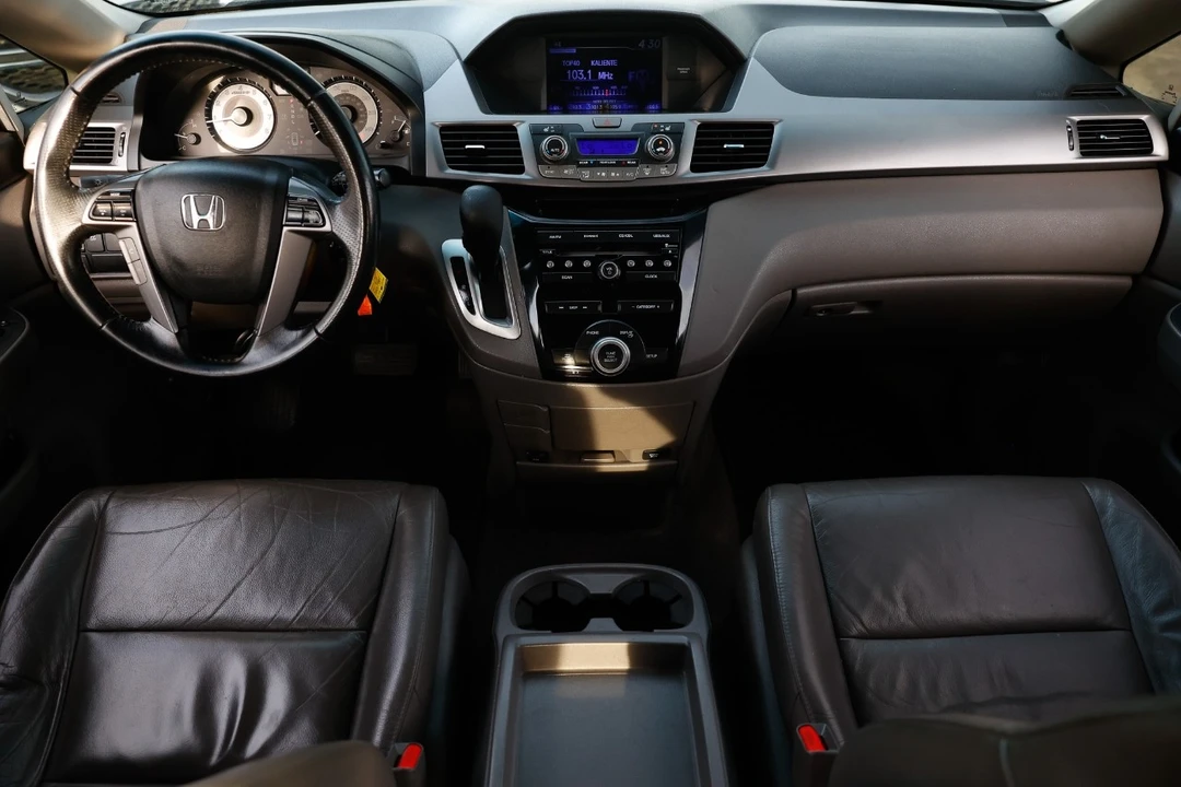 2012 Honda Odyssey - Image 2 of 12