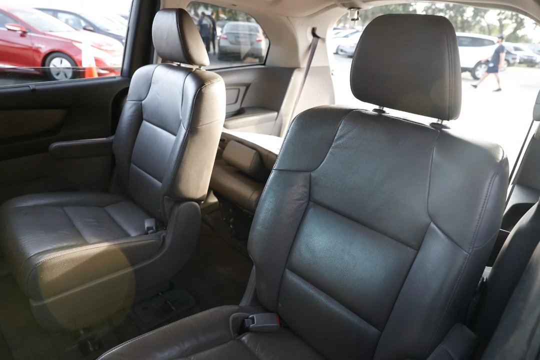 2012 Honda Odyssey - Image 8 of 12